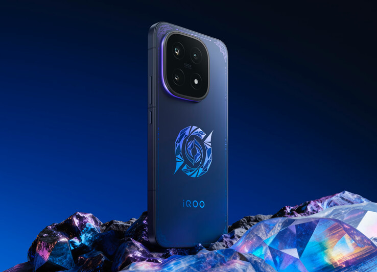 Vivo erbjuder också iQOO 15 i en Honor of Kings 10th Anniversary Collector's Edition med ytterligare tillbehör. (Bildkälla: Vivo)