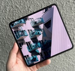Den vikbara iPhone kan anta ett distinkt skärmförhållande. På bilden - Oppo Find N2 (Bildkälla: Andrew Cheng, Nextrift)