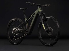 Stereo Hybrid ONE44 HPC TM 800 är en ny, kraftfull elcykel