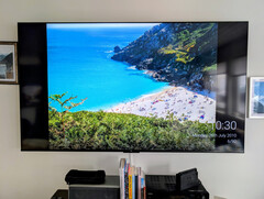 Det finns ingen anledning att investera i en Samsung Frame eller lämna över dina minnen till Google när du kan strömma foton direkt från din NAS till din Android enhet. (Bildkälla: Notebookcheck)