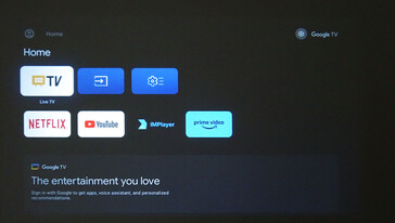 TCL C1 har en lättanvänd hemmeny när den inte är inloggad på Google TV. Endast tre streamingappar och en lokal mediaspelare är installerade. (Bildkälla: Notebookcheck)