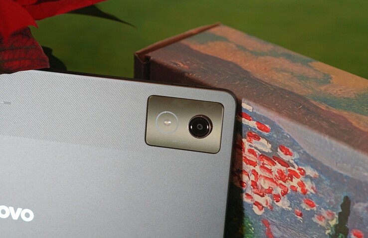 Lenovo Idea Tab Pro-surfplattans bakre 13 MP-kamera fungerar bra i bra ljusförhållanden.