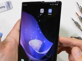 Galaxy Z Slide skulle kunna ha samma formfaktor som LG Rollable som visas här.