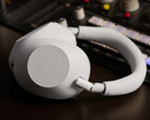 Sony har återgått till en vikbar formfaktor för sina senaste hörlurar i WH-1000X-serien. (Bildkälla: Sony)