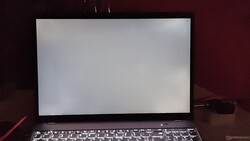Medium Backlight Bleed (visas förbättrad här)