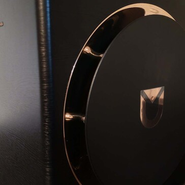 Subwooferns design är visuellt tilltalande samtidigt som den är diskret (Bildkälla: Notebookcheck)