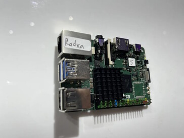 USB och Ethernet finns tillgängliga (Bildkälla: Andreas Sebayang)