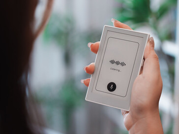 Tack vare det uppladdningsbara batteriet behövs ingen ständig kabelanslutning