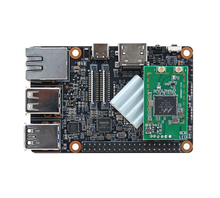 Ett typiskt GPIO-stifthuvud finns ombord (Bildkälla: Avalue)