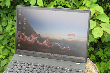 ThinkPad T16 i utomhusbruk
