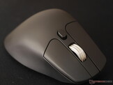 Keychron M6 8K framifrån höger vy. 