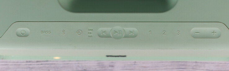 Kontrollpanelen på Teufel Boomster 4