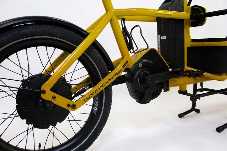 Det elektriska systemet består av ett batteri, en generator (med pedaler) och själva motorn