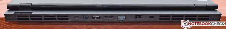 Baksidan: USB Typ C Gen 1, mini DisplayPort, USB 3.0, HDMI, Gigabit Ethernet, Laddningsport, Låsport