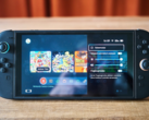 Switch 2 gjordes officiellt tillgänglig för konsumenter den 4 juni. På bilden - ett fotografi av Nintendo Switch 2. (Bildkälla: Hannes Brecher / Notebookcheck)