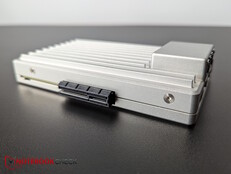 Sida: PCIe 3.0 x 4