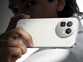 GT 8 kostar som mest 729 dollar på Giztop. På bilden: en kampanjbild av telefonen. (Bildkälla: Realme)