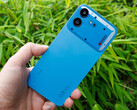Trevlig, prisvärd, men med vissa brister – recension av Nothing Phone (4b)