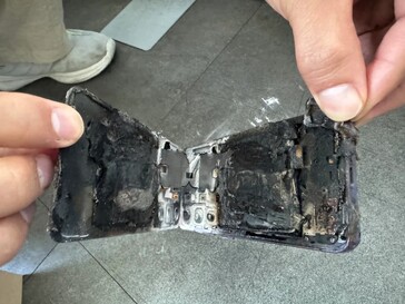 Efterverkningarna av explosionen på Galaxy S24.