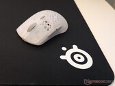 SteelSeries Aerox 3 Wireless Gen 2 gamingmus och QcK Heavy musmatta testas