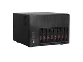 XYC X108 NAS PC kan stödja upp till hela 144 TB lagringsutrymme, tack vare sina åtta hårddiskfack. (Bildkälla: AliExpress)