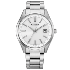 Citizen CB0300-53A, en radiostyrd Eco-Drive-klocka med vit urtavla, boett och armband i rostfritt stål, påsatta stavindex och ett datumfönster vid klockan 3.