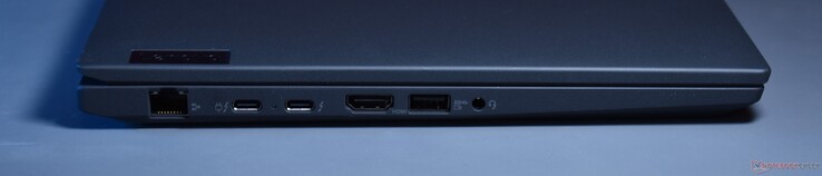 vänster: RJ45-Ethernet, 2x Thunderbolt 4, HDMI, USB A 3.2 Gen 1, 3,5 mm ljud