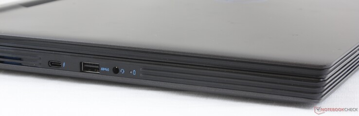 Vänster: Thunderbolt 3, USB 3.1 Typ A, 3.5 mm kombinerat ljud