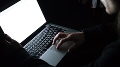 UNC6692 utnyttjar Microsoft Teams externa samarbetsfunktioner för att utge sig för att vara IT-helpdeskpersonal och leverera en anpassad malware-svit.