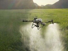 Med Agras T55 riktar sig DJI till professionella användare
