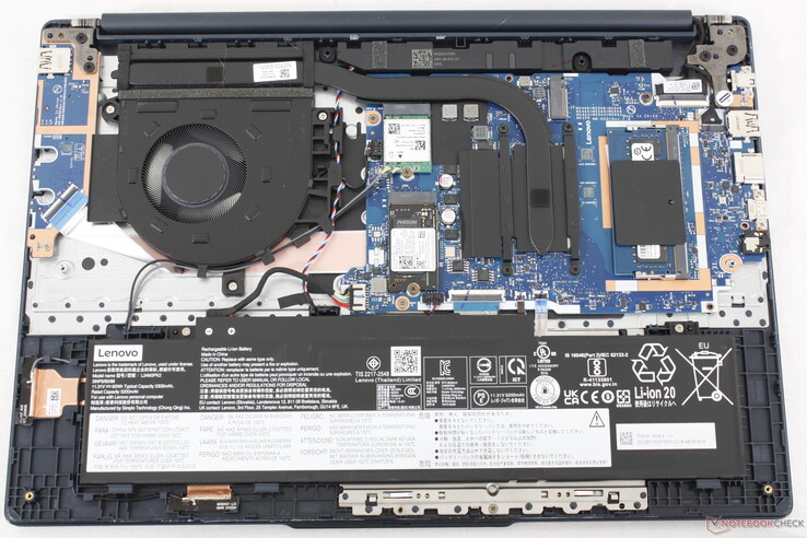 IdeaPad Slim 3 15IRH10R moderkort