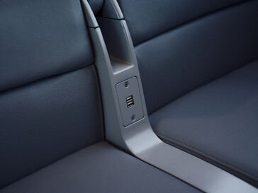 USB-A mellan sätena. (Bildkälla: Amtrak)