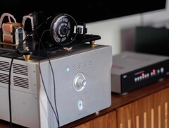 ATH-ADX7000 är Audio-Technicas mest avancerade öppna baklurar hittills. (Bildkälla: Kyle / Den-Fi.com)