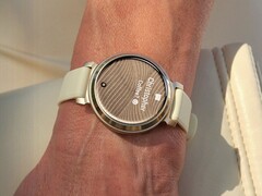 Garmin Lily 2 smartwatch (bilden) får betaversion 8.01. (Bildkälla: Garmin)