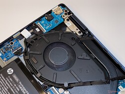 Den ensamma fläkten på Envy x360 14 arbetar diskret för det mesta