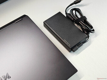 Kompakt strömförsörjningsenhet