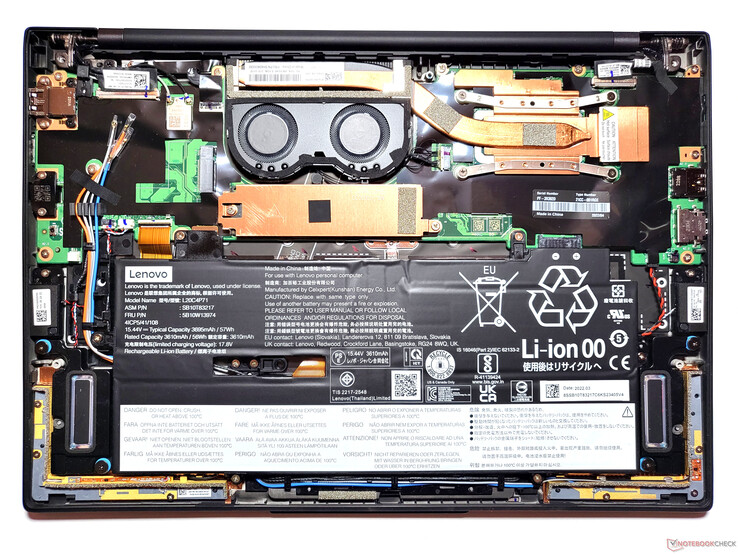 Vy över inälvorna: Lenovo ThinkPad X1 Carbon Gen 10