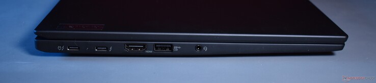 vänster: 2x Thunderbolt 4, HDMI, USB A 3.2 Gen 1, 3,5 mm ljud