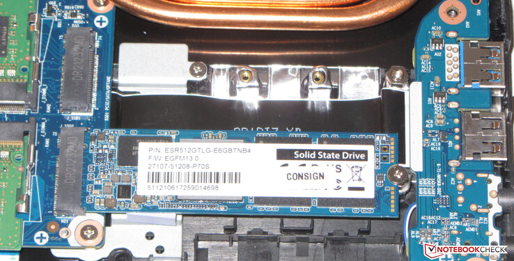 G5 har plats för två M.2 SSD-diskar.