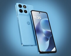 Moto G17 finns tillgänglig i tre färger, inklusive ljusblå.