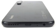 Läskets undersida (högtalare, USB-port, mikrofon, 3,5-mm-ljudport)
