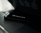 OpenAI:s logotyp på en telefon