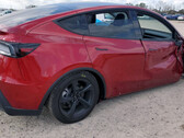Model Y 2026 har redan varit med om en stor olycka utan att passagerarburen skadats. (Bildkälla: Copart)