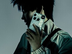 Nothing Phone (3) avbildad i vitt (Bildkälla: Nothing)