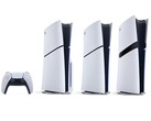 PlayStation DualSense-kontroll, PS5-konsol med skivspelare, PS5 Digital Edition och PS5 Pro (från vänster till höger).