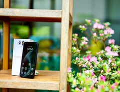 Motorola Moto G87 erbjuder högtalare med mycket ljudtryck, men måttligt ljud.