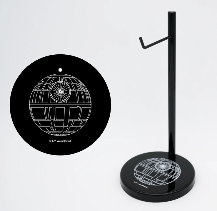 Ett Star Wars-märkt hörlursställ ingår för att visa upp den begränsade upplagan av nwm ONE-hörlurarna. (Bildkälla: NTT Sonority)