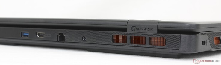 Baksida: USB-A 3.2 Gen. 1, HDMI 2.1, RJ-45 (1 Gbps), AC-adapter