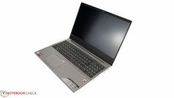 Recension av Lenovo IdeaPad 720-15IKB. Testenhet från notebooksbilliger.de.