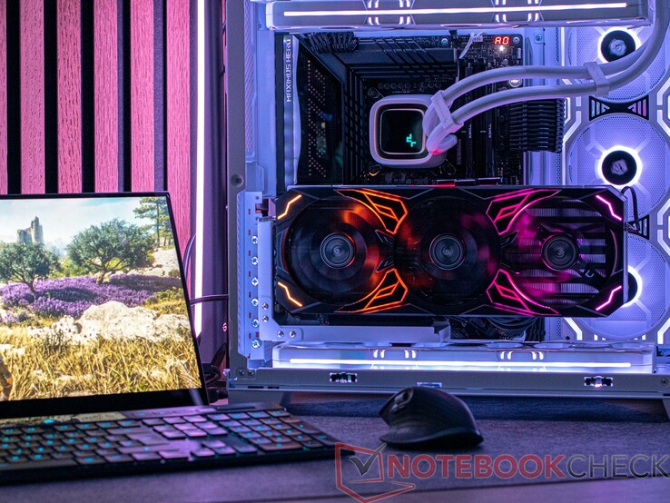 KFA2 GeForce RTX 4080 Super SG i vårt testsystem KFA2 GeForce RTX 4080 Super SG i vårt testsystem